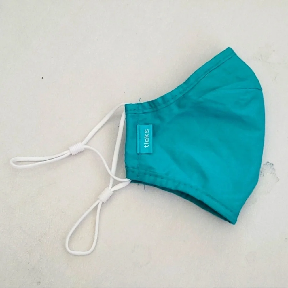 NWOT Tieks Face Mask